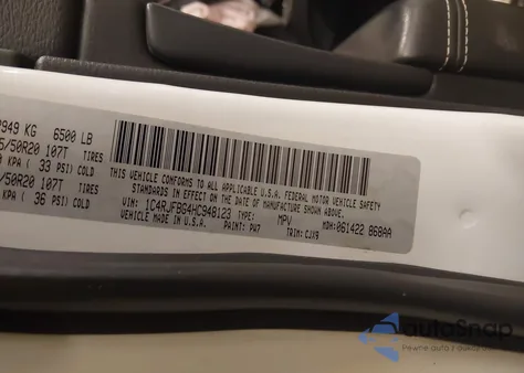 2017 Jeep Grand Cherokee Limited 4X4 from USA, damaged, VIN 1C4RJFBG4HC948123